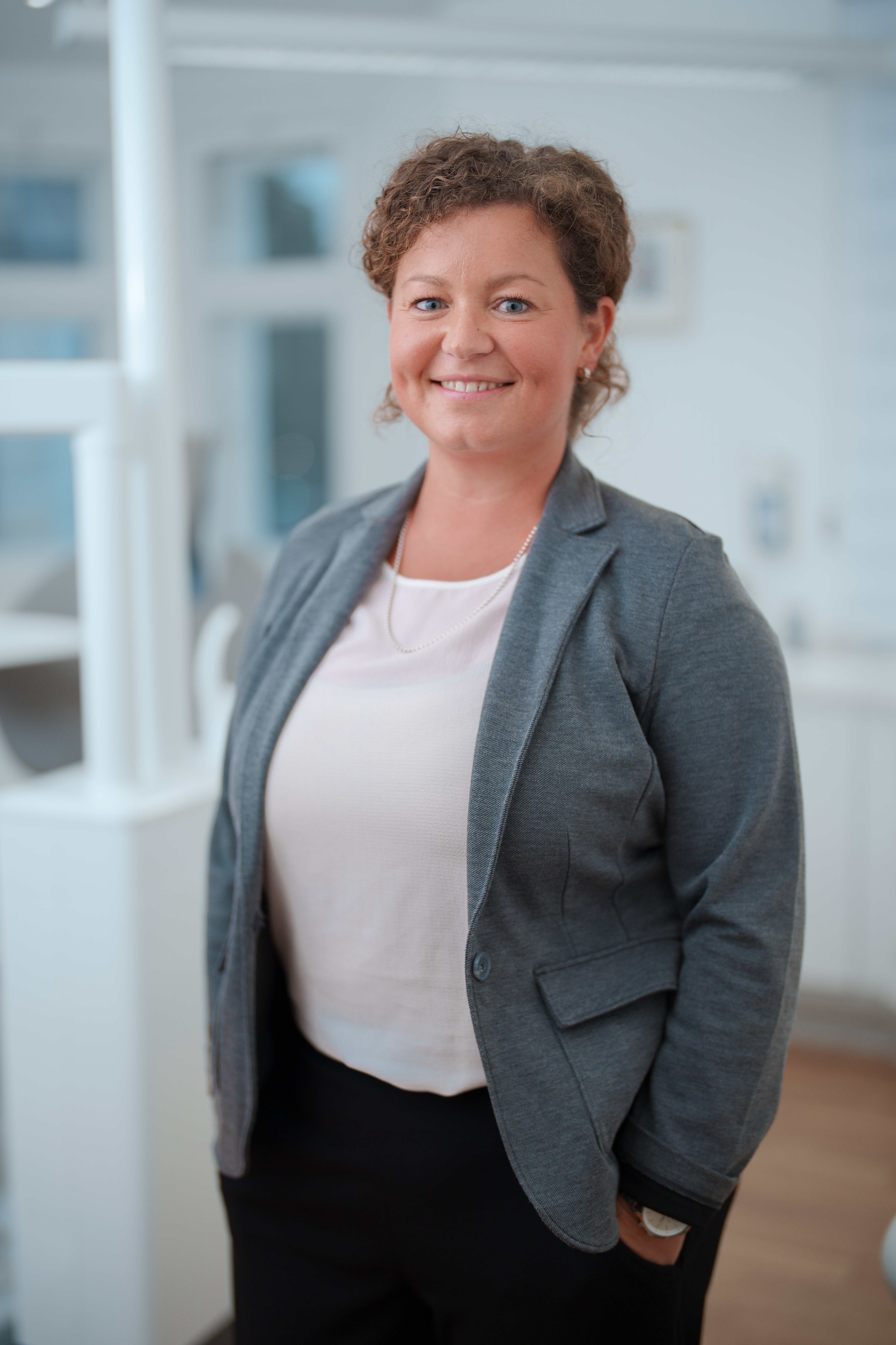 Janine Wimmer, Buchhaltung