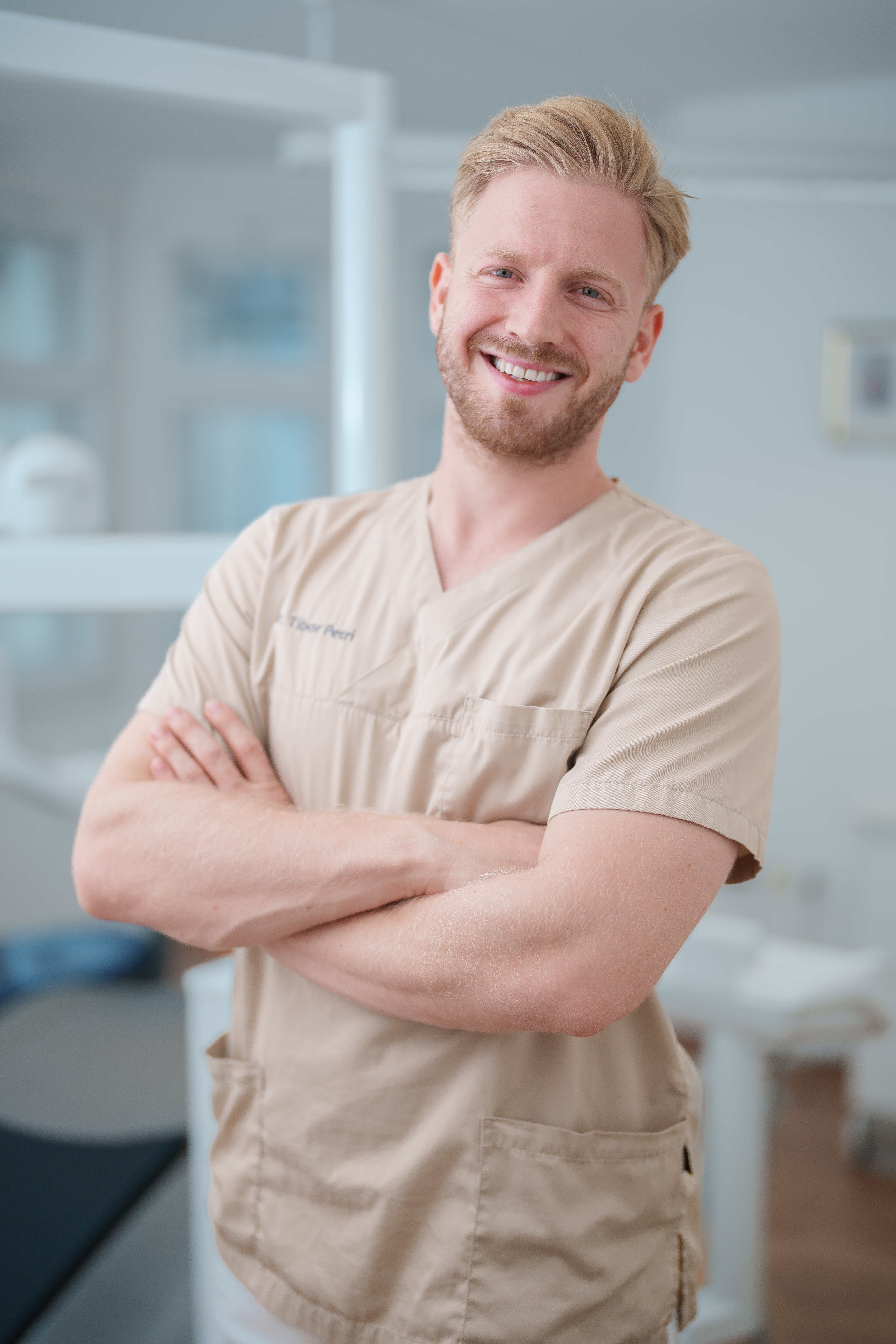 Dr. med. dent. Tibor Petri, Praxisinhaber